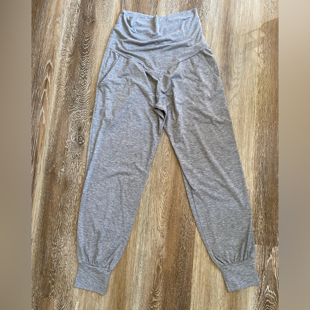 Maternity Sweatpants. Set of 2. Size Small. Great Condition.